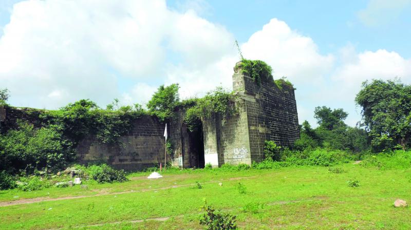 Adivasis want to bring back past glory to their forts