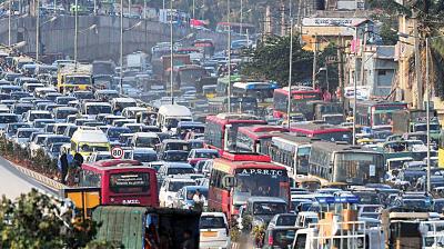The other main reason for traffic is buses stopping right in the middle of roads near bus stops. 
