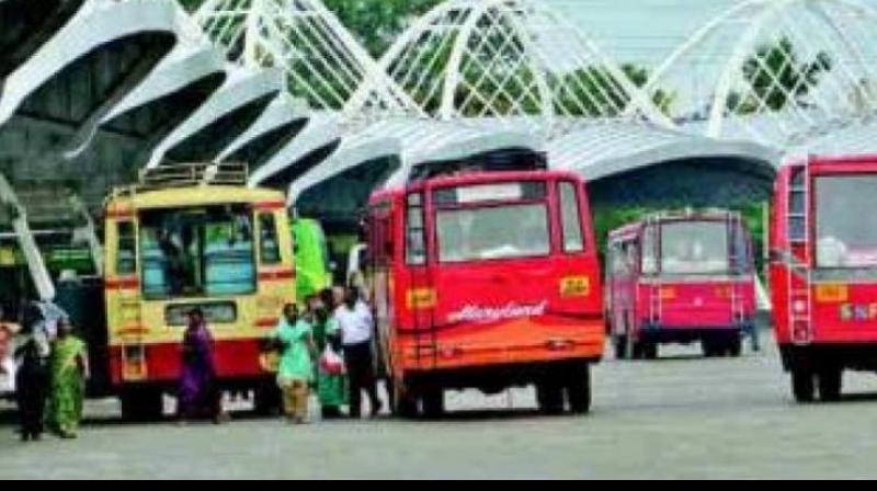 Bus operators want Kochi 1 Card service charges cut by half