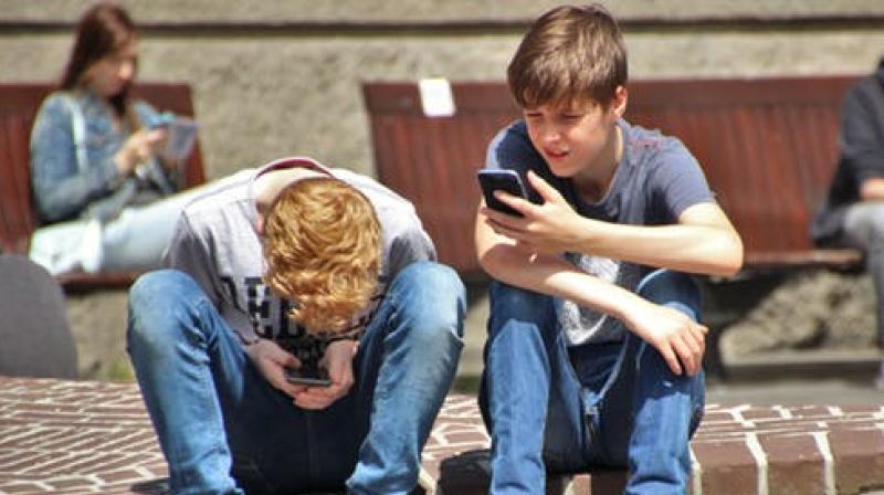Smartphone: Major cause of stress and anxiety in children