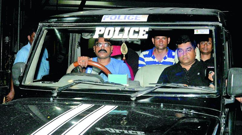 CBI issues lookout notice against Kolkata ex-top cop