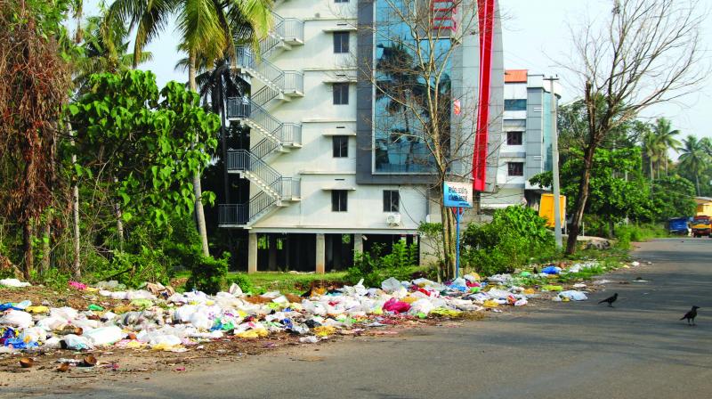 Medical college road turns a waste dump