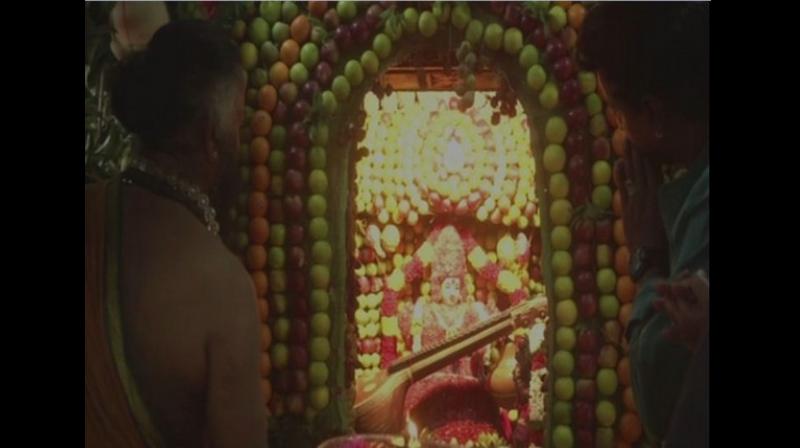 2000 kilogram fruits offered to Goddess for \good monsoon rain\ in Tamil Nadu