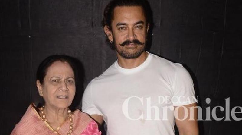 Here\s why Aamir Khan often visits mom Zeenat\s home in the night