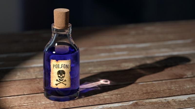 According to police and the local media in Satna, Madhya Pradesh, the student mixed the poison into rivals water bottle and then watched her drink it. (Photo: Pixabay)