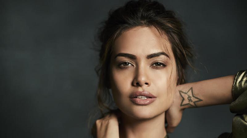 Esha Gupta trolled for wishing Republic Day on Independence Day, says account hacked