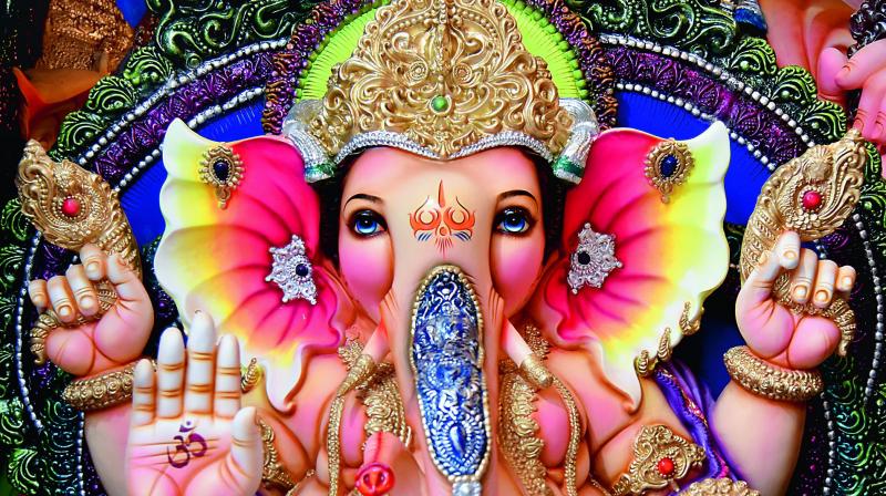 With 2,138 Seed Ganeshas, Bengalureans plant Guinness record