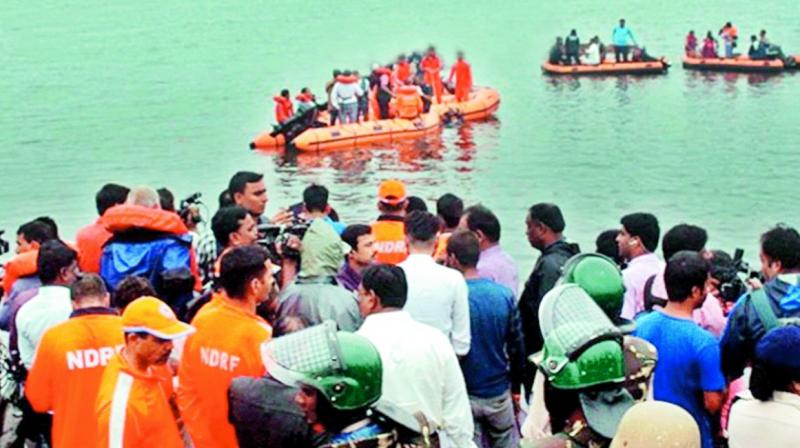 Tourists were taking lunch before mishap