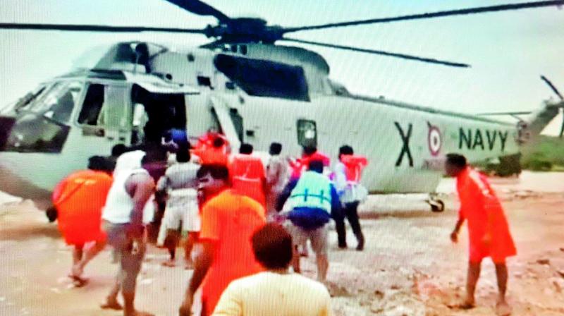 10 from Hyderabad go missing in boat mishap