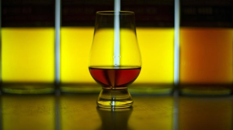 Artificial \tongue\ that can distinguish between whiskies