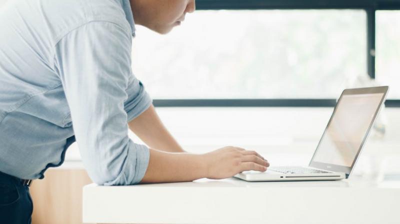 Standing desks could be harmful to your body in numerous ways. (Photo: Pexels)
