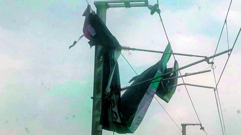 Hyderabad: Banner lands on power line, halts Metro for 30 minutes