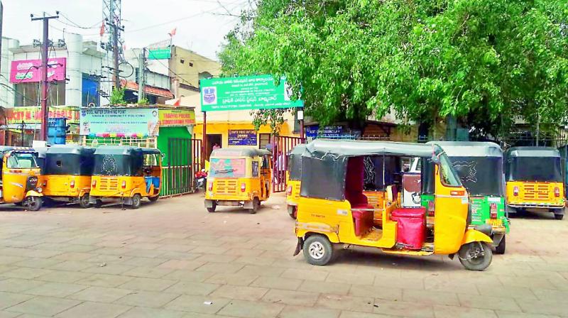 Hyderabad: Cops park seized autos on CPP