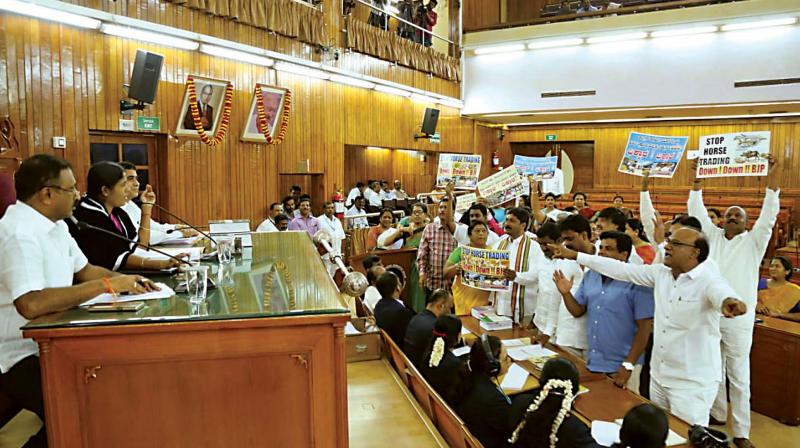 Fight over political crisis: BBMP council adjourns
