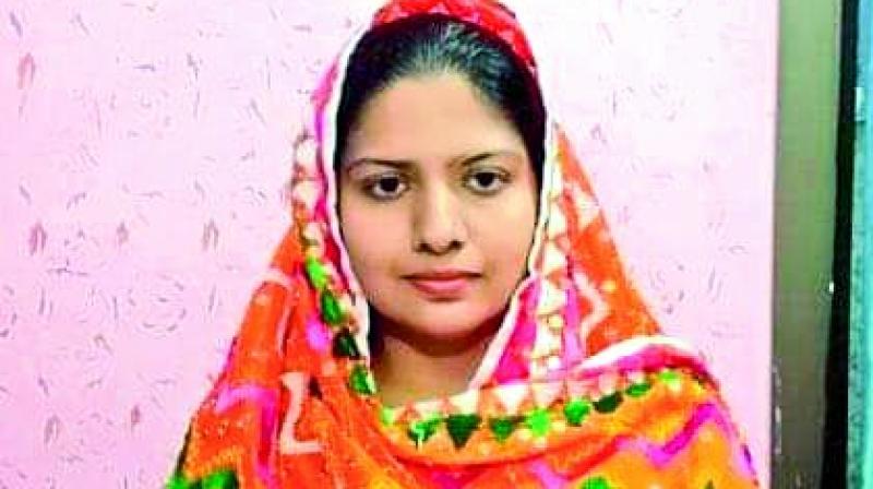 Hindu girl become first police officer in Pakâ€™s Sindh province