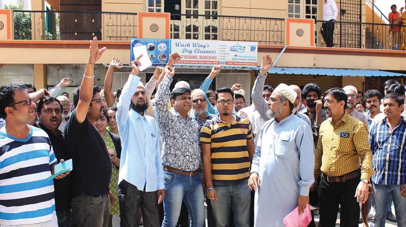 Residents protesting against power cuts and water shortage in their area (Photo: DC)