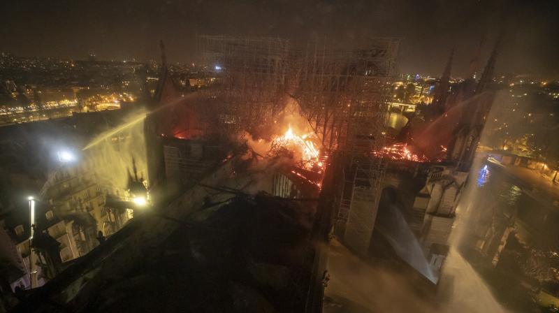 World leaders react on Notre-Dame blaze