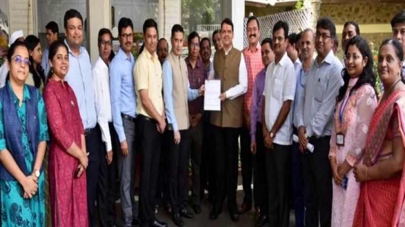 Maharashtra CMO team donates 1 day salary to CM Relief fund on CM\s birthday