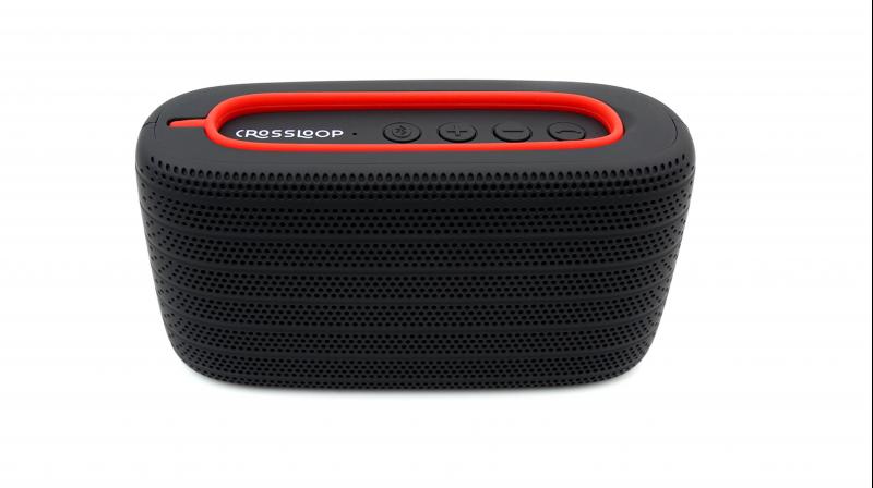 Need music while travelling? Then this Volar speaker is all you need