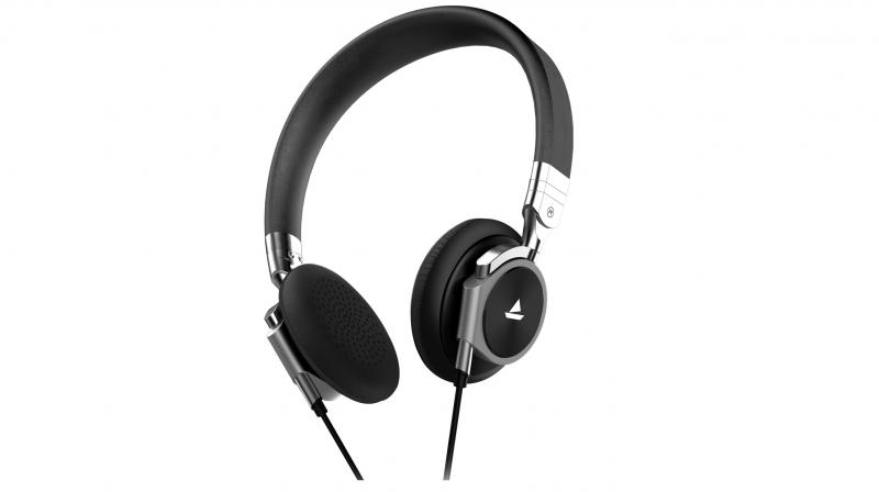 These Bassheads 950 over ear wired headphones by boAT are just what you need!