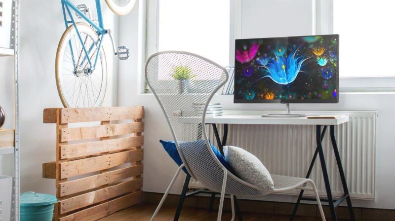 Stay in style with the stylish Philips E9 Series monitor lineup