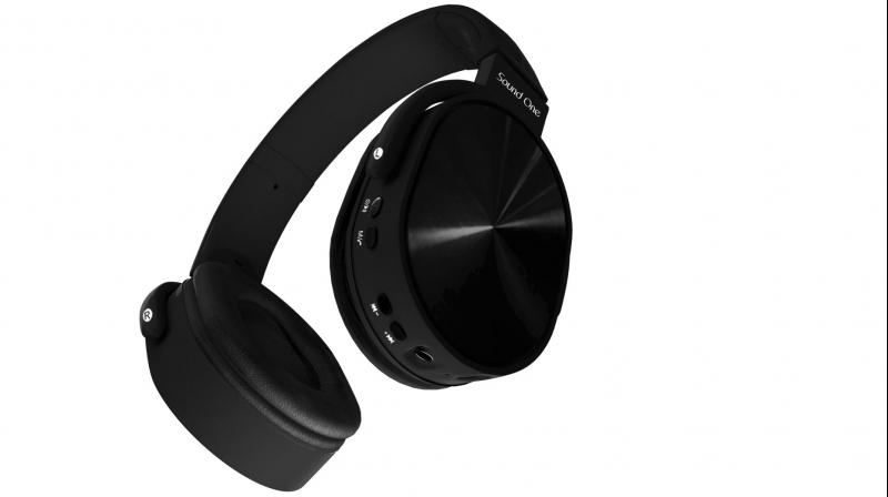 This headphone with a 33 feet wireless range is the real deal