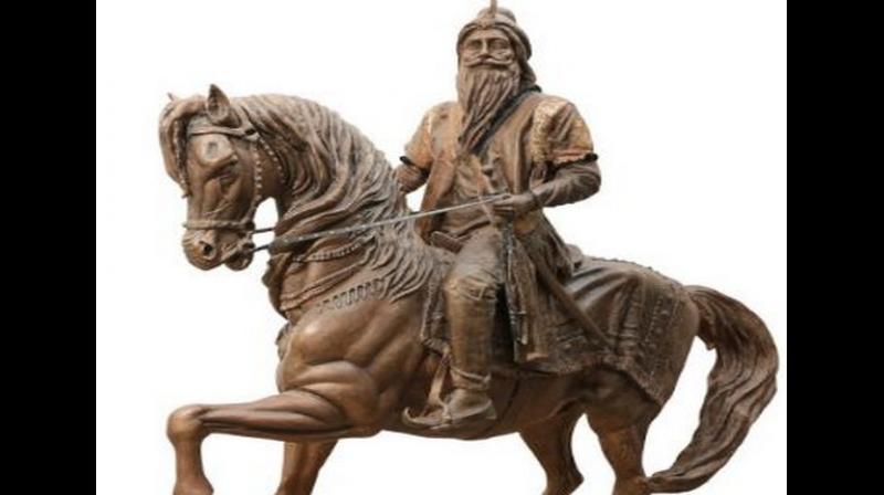 Pak men angry over Article 370 vandalise Maharaja Ranjit Singh\s statue in Lahore