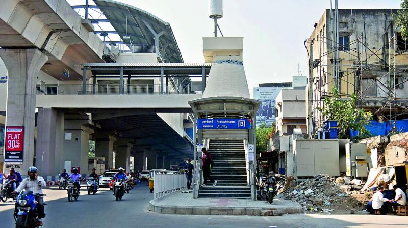 No parking facilities at Prakashnagar Metro rail station. (Photo: DC)
