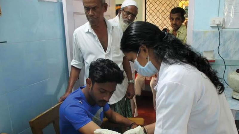 Patients queue up at Kadalundi PHC for dengue check-up