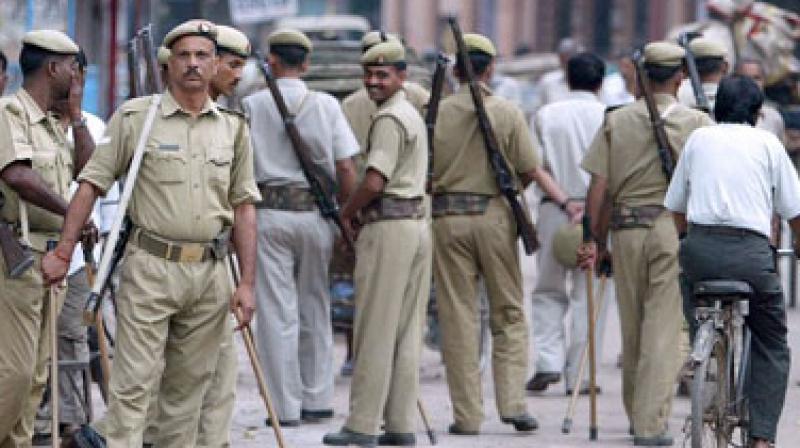 Deoria Police have arrested Girija Tripathi, the manager of the Vidhvansani Mahila and Balika Sanrakshan Griha and her husband Mohan after a raid by the local police late on Sunday. (Representational Image | AFP)