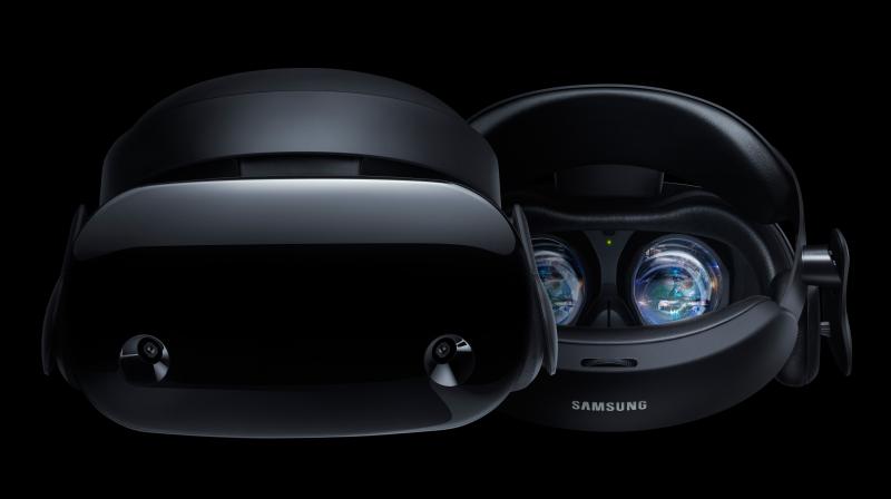 With dual 3.5-inch AMOLED displays, the Samsung HMD Odyssey claims to deliver vibrant colors, and deeper blacks, providing crisper, more lifelike images. The 110-degree field of view allows users to discover paramount virtual experiences around them.