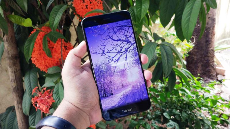 When large manufacturers give their time, efforts and attention on a product, a brilliant smartphone comes out, which is exactly what the Honor 8 Pro is.