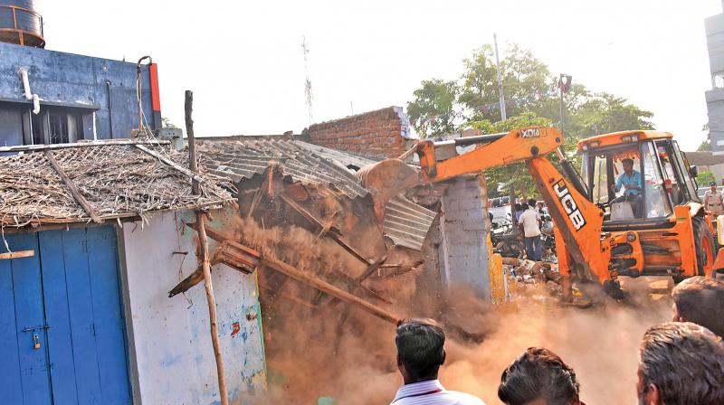 Demolition drive at Jeeva Nagar in Kovai resumes