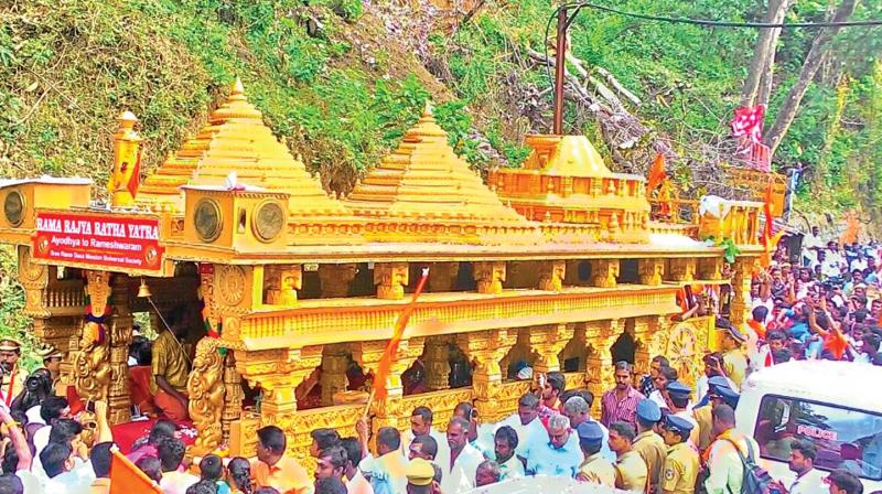 The Rama Rajya Ratha Yathra being received  at the Tamil Nadi-Kerala border at Kottavasal Karuppasamy  temple in the  western ghats near Shengottai in Tirunelveli district on Tuesday morning. (Photo: DC)