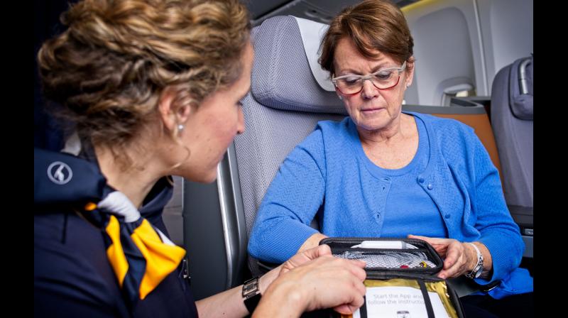 An ECG at an altitude of 10,000 meters: Lufthansa uses telemedicine on flights