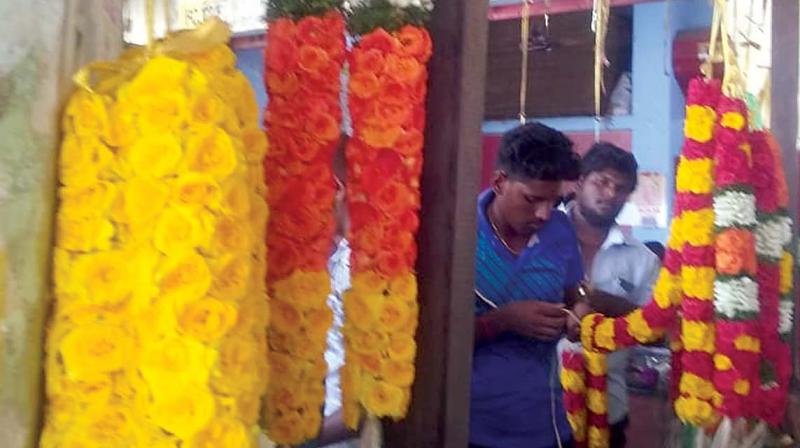Koyambedu flowers to adorn Balaji at Tirumala