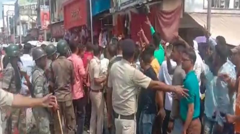 West Bengal: \Jai Shri Ram\ slogans raised outside TMC leader\s house