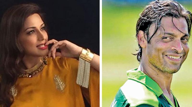 Former Pakistani pacer Shoaib Akhtar wanted to kidnap Sonali Bendre; find out why