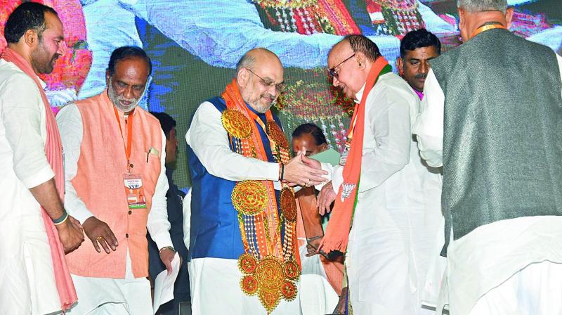 Amit Shah begins BJP membership drive in Telangana