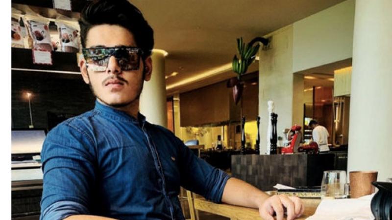 Meet Anas Khan - a young entrepreneur who is blowing up social media