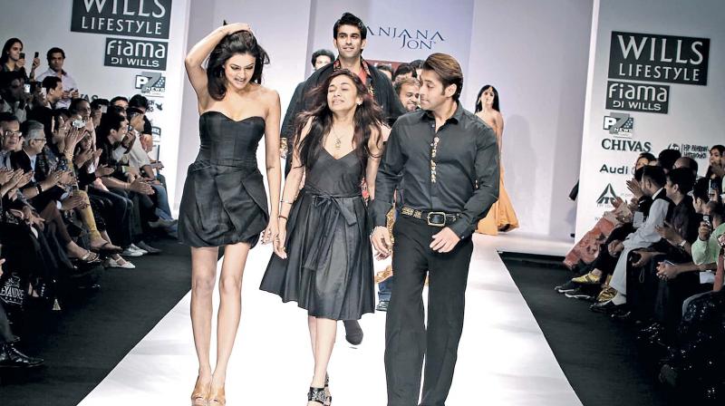 Sanjana Jon with Salman Khan and Sushmita Sen at the Wills Lifestyle India Fashion Week.