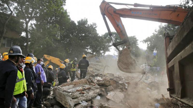 1 dead, 6 injured, more than 40 feared trapped as building collapses in K\taka