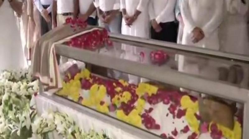 Eminent jurist Ram Jethmalani cremated at Lodhi Road crematorium