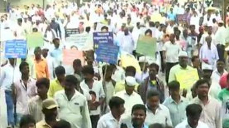 Bengaluru: Thousands of Vokkaligas protest against Shivakumar\s arrest