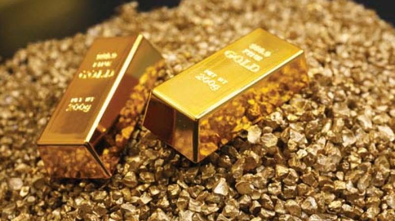 Gold prices fell by Rs 250 to Rs 30,750 per 10 grams in special Diwali Muhurat trading at the  bullion market Thursday despite some token buying by jewellers.