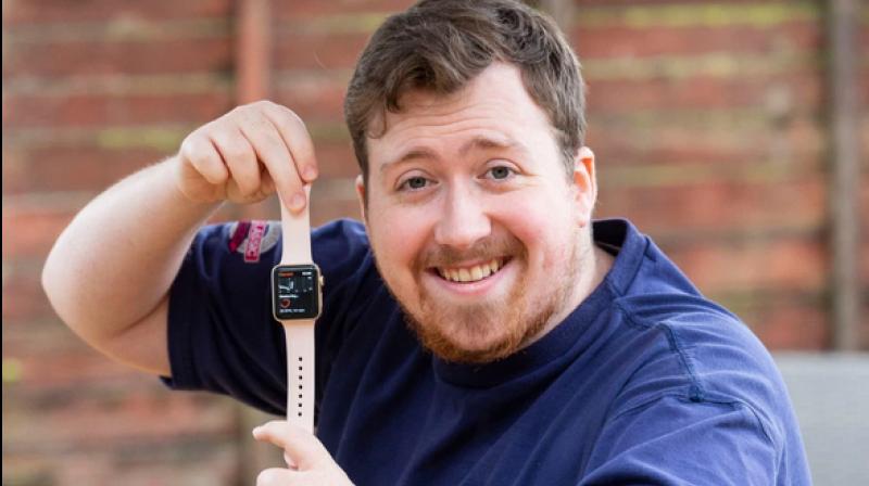 Apple Smartwatch saves manâ€™s life by reporting abnormal heart rate