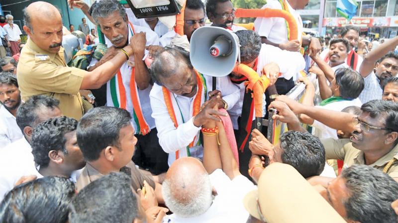 Congress, BJP clash averted during Kanyakumari district campaign