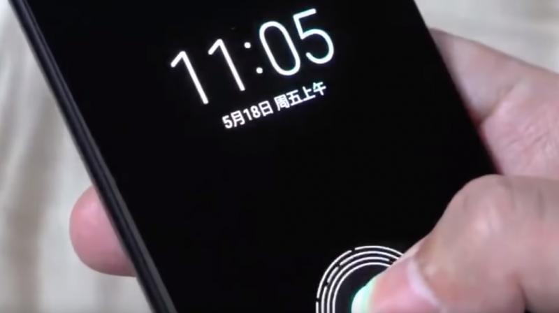 Since theres an in-display sensor, it appears that the Mi 8 will be relying on an AMOLED display, thereby making it one of the first Xiaomi phones to switch from an IPS LCD panel. (Photo: Slashleaks)