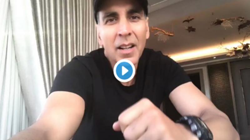 Watch: Akshay Kumar gets emotional while thanking fans; see why