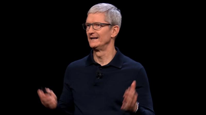 In China, Apple\s Cook says he\s bullish on global economy